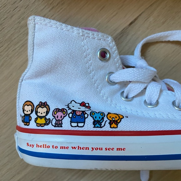 VERY RARE Converse Hello Kitty x Chuck Taylor All Star Canvas Hi 'White Size 5 - Picture 4 of 14
